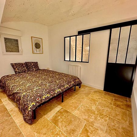Апартаменты Place De Parking Au Pied Du Logement - Spacieux Et Atypique Орлеан Экстерьер фото