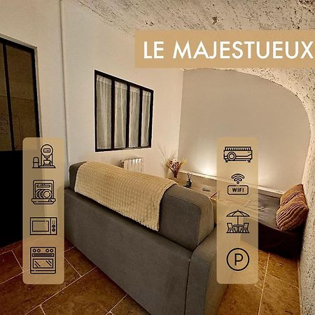 Апартаменты Place De Parking Au Pied Du Logement - Spacieux Et Atypique Орлеан Экстерьер фото
