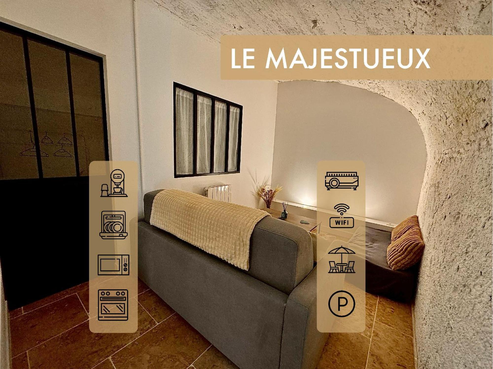 Апартаменты Place De Parking Au Pied Du Logement - Spacieux Et Atypique Орлеан Экстерьер фото